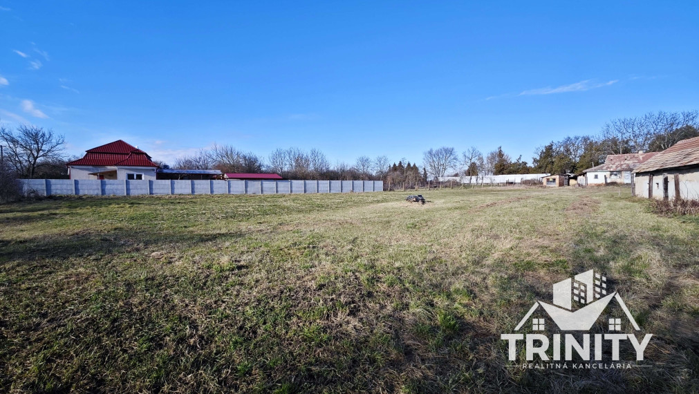 Na predaj veľký stavebný pozemok v obci Pribeta - Investičná príležitosť