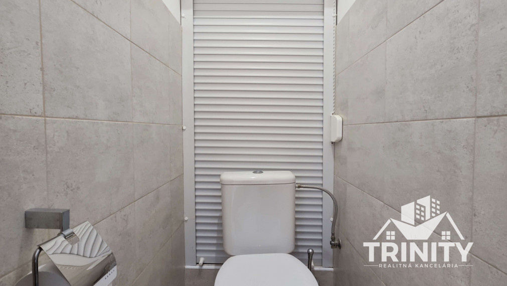 IBA U NAS - Na prenájom 1-izbový byt s loggiou v Nových Zámkoch