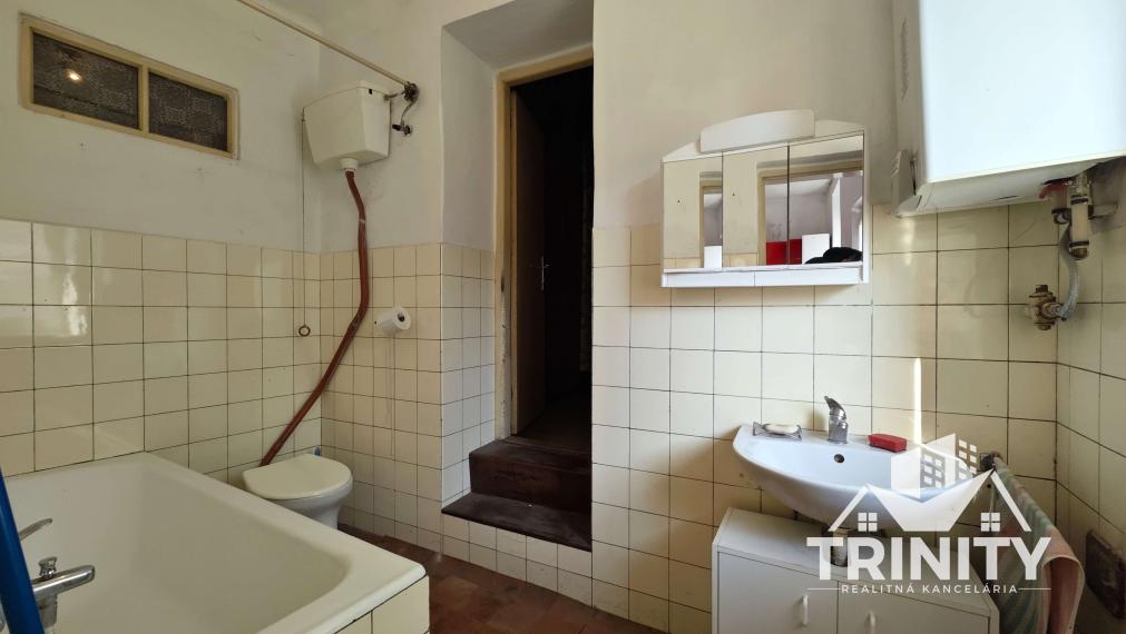 Na predaj 3-izbový rodinný dom v meste Nové Zámky