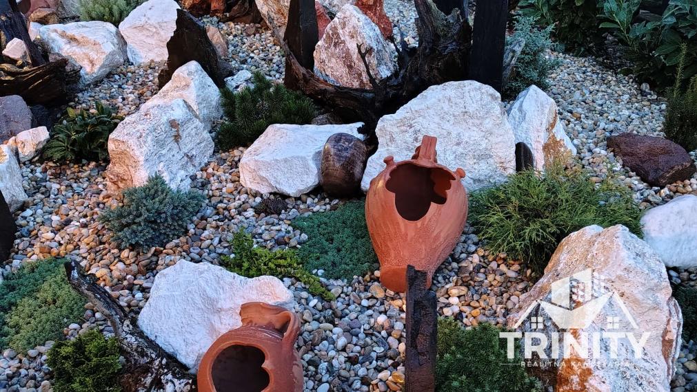 Na predaj pozemok s mobilným domom so zastrešenou terasou v meste Nové Zámky