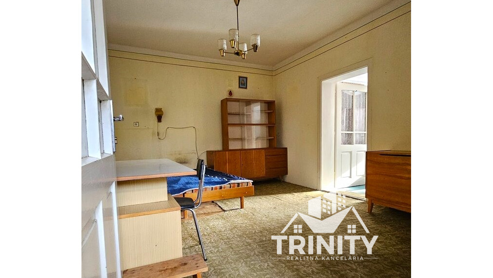 Na predaj 3-izbový rodinný dom v obci Semerovo