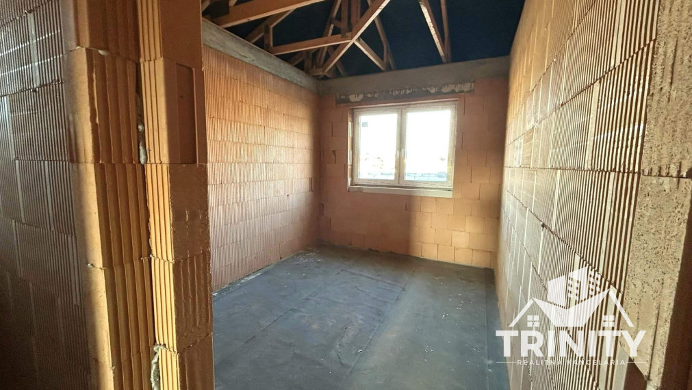 Na predaj novostavba 4-izbového rodinného domu so zastrešenou terasou v obci Bajč