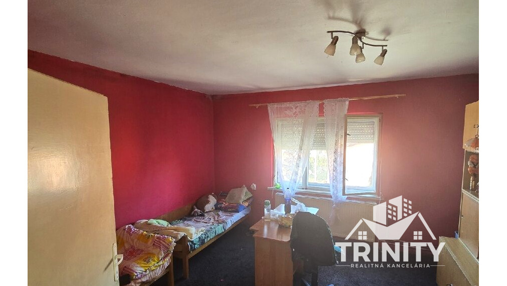 Na predaj poschodový rodinný dom v meste Šurany