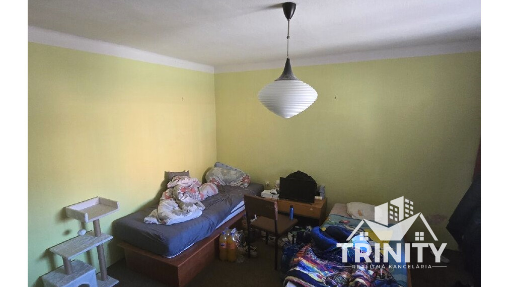 Na predaj poschodový rodinný dom v meste Šurany