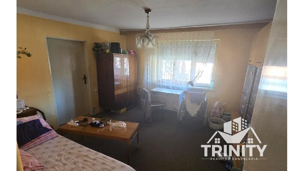 Na predaj poschodový rodinný dom v meste Šurany