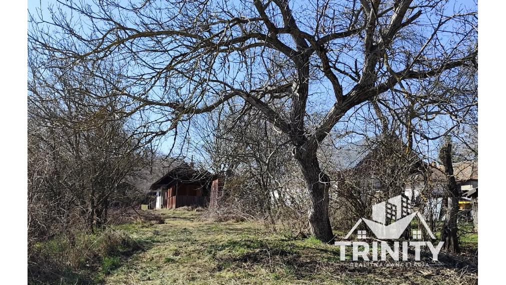 Znížená cena ! Na predaj stavebný pozemok v obci Bardoňovo