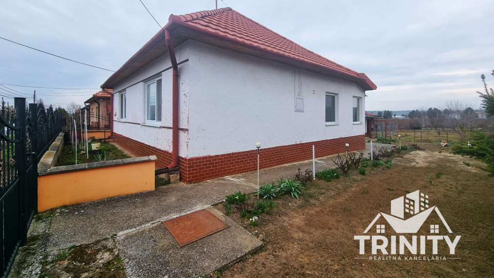 Na predaj 4-izbový rodinný dom v obci Gbelce