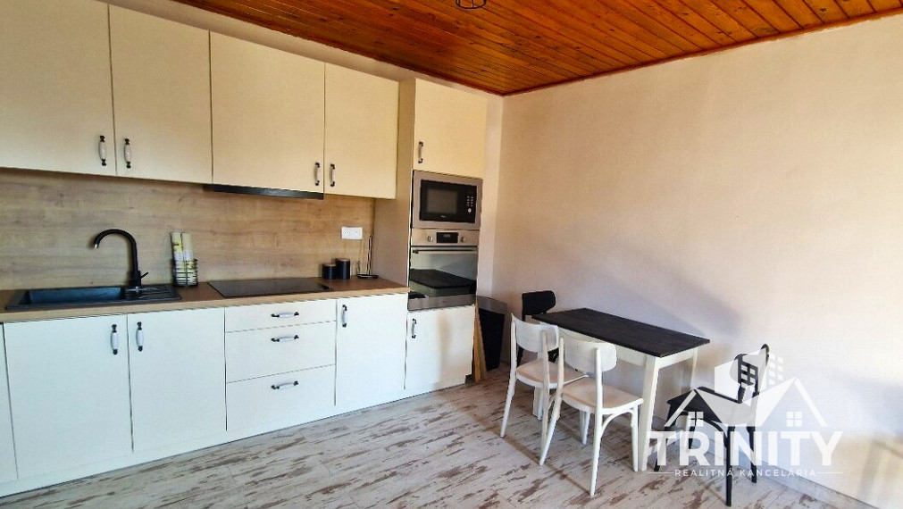 Na predaj murovaná chata v Nových Zámkoch