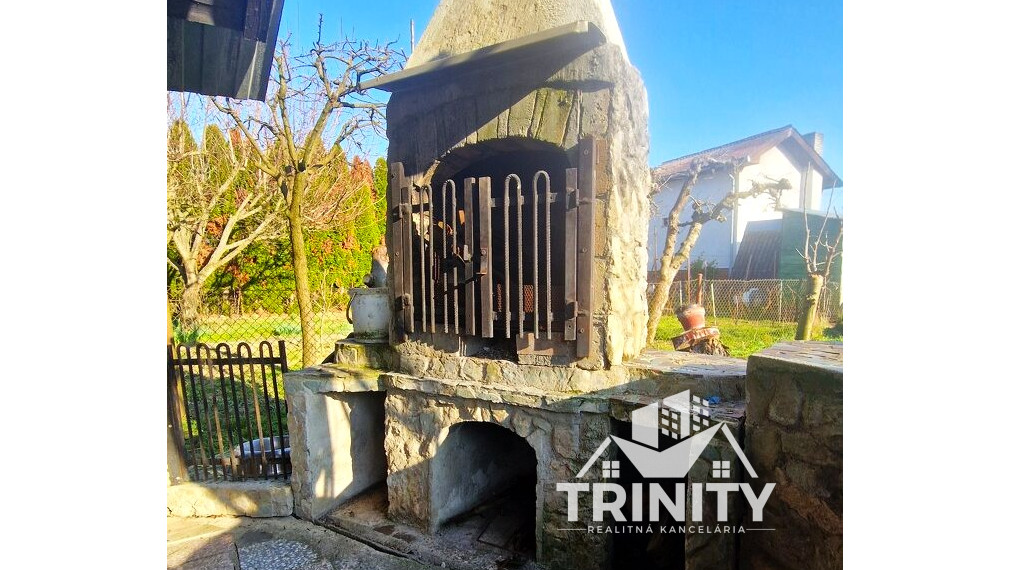 Na predaj murovaná chata v Nových Zámkoch