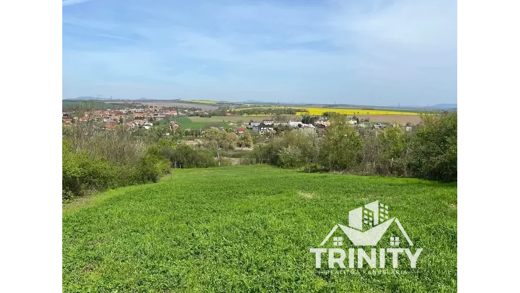 Na predaj investičný pozemok v obci Podhájska