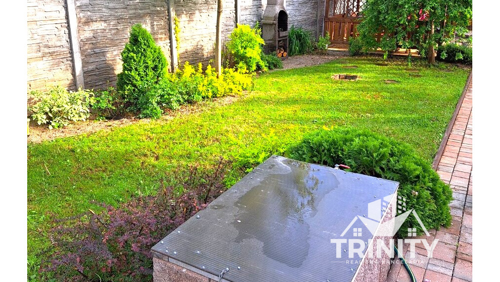 Na predaj krásna drevená chatka so záhradou v Nových Zámkoch na Tekvičnom poli