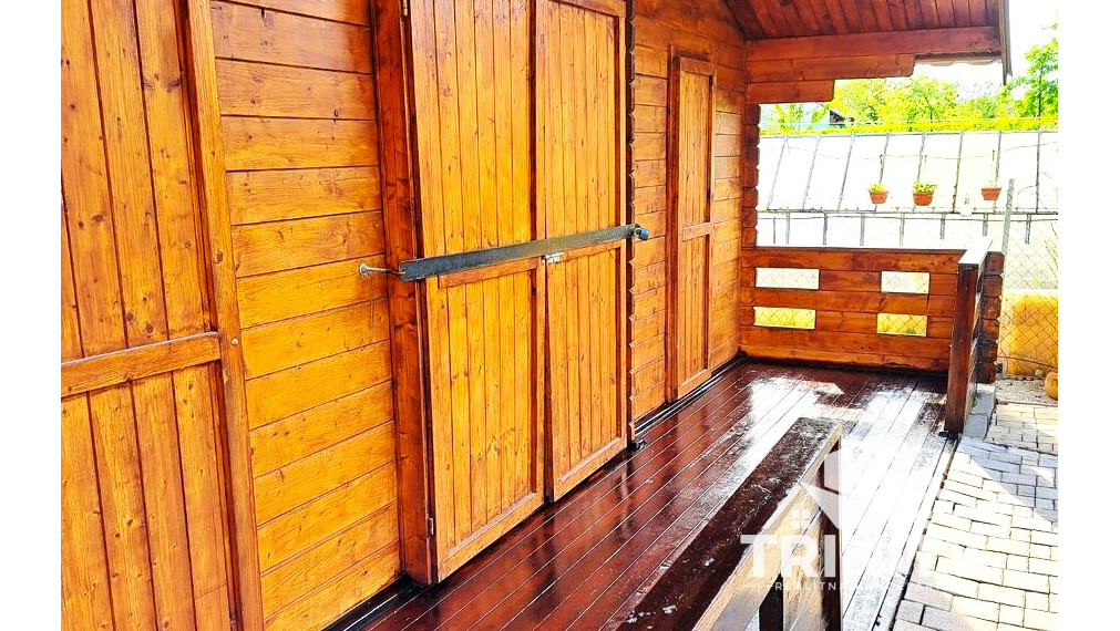 Na predaj krásna drevená chatka so záhradou v Nových Zámkoch na Tekvičnom poli