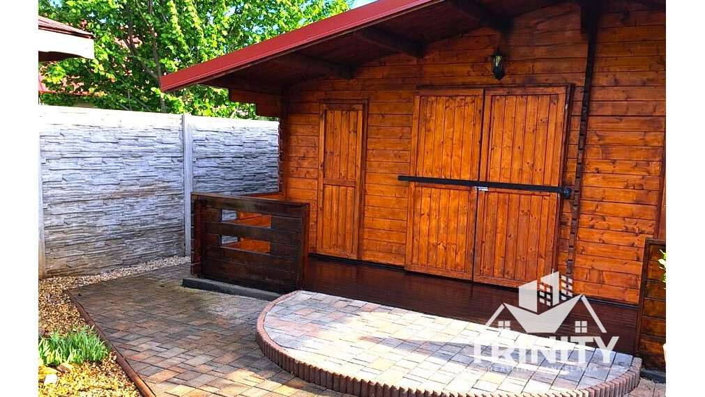 Na predaj krásna drevená chatka so záhradou v Nových Zámkoch na Tekvičnom poli