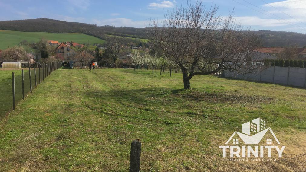 Na predaj stavebný pozemok v obci Podhájska, k.ú. Belek