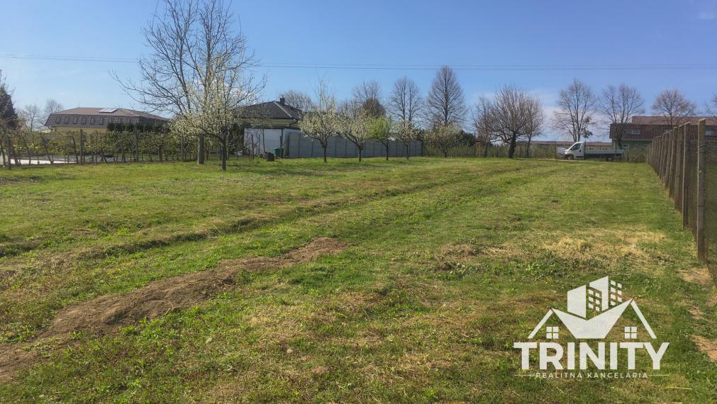 Na predaj stavebný pozemok v obci Podhájska, k.ú. Belek