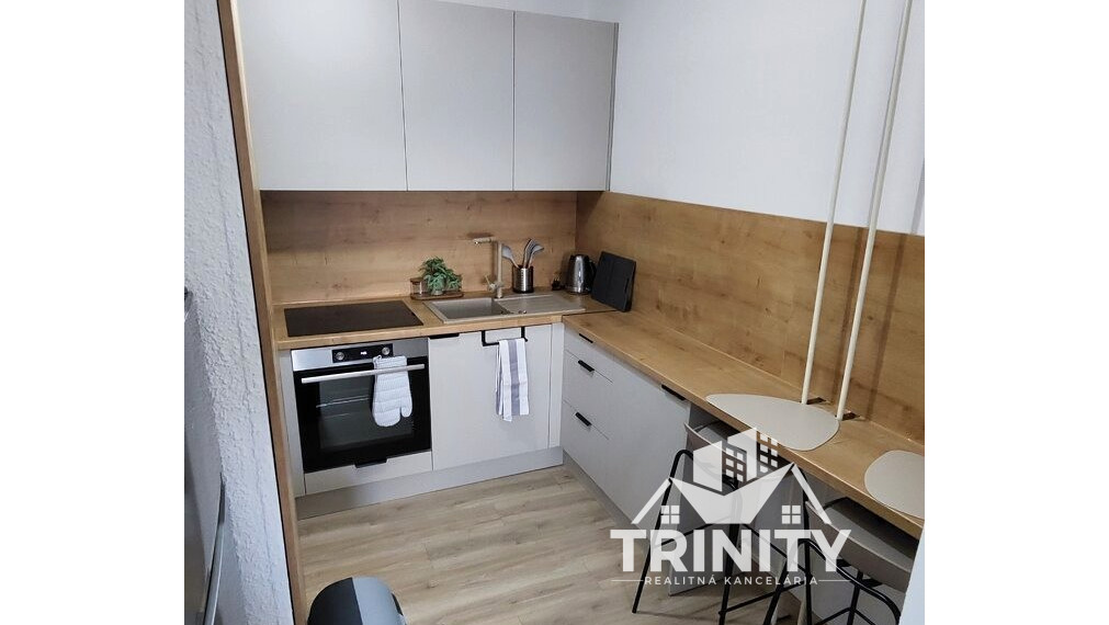 Na prenájom moderne zariadený 1-izbový byt v meste Nové Zámky