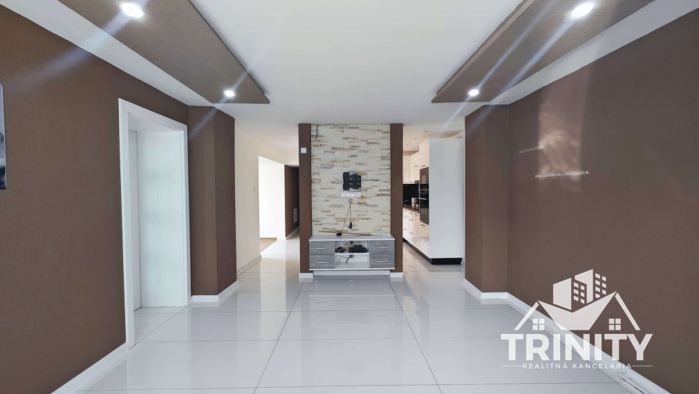 Na predaj komplet prerobený 3-izbový rodinný dom v obci Kolta