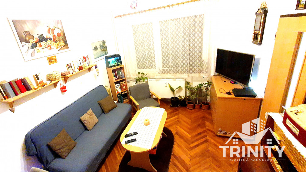 NA PREDAJ čiastočne zrekonštruovaný 3-izbový byt v centre mesta Nové Zámky