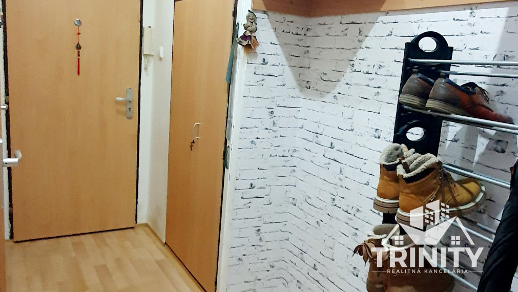 NA PREDAJ čiastočne zrekonštruovaný 3-izbový byt v centre mesta Nové Zámky