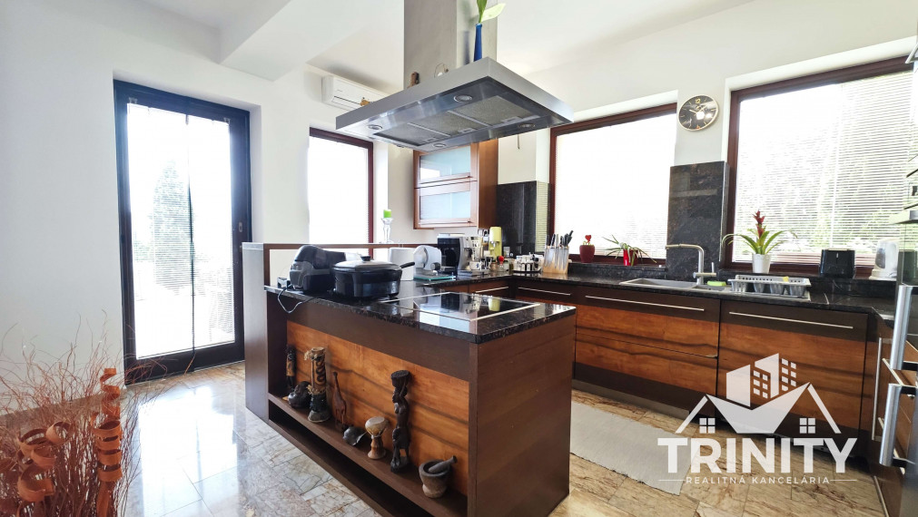 Na predaj 5-izbový rodinný dom v obci Andovce