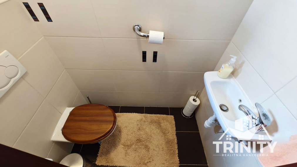 Na predaj 5-izbový rodinný dom v obci Andovce