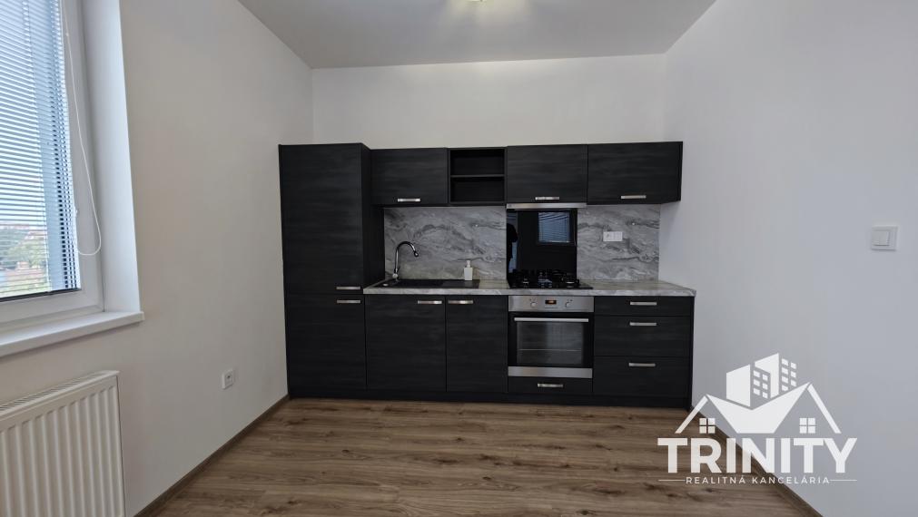 Na prenájom garsónka v centre mesta v Nových Zámkoch