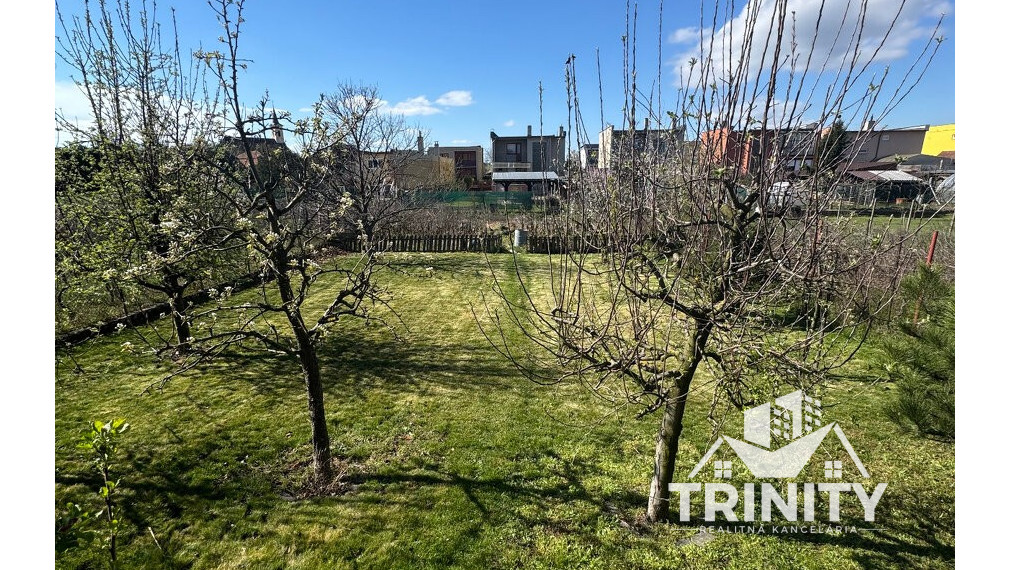 Na predaj 4-izbový rodinný dom v obci Dvory nad Žitavou