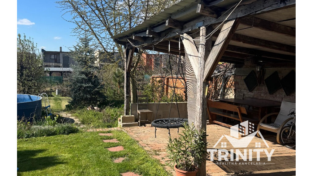 Na predaj 4-izbový rodinný dom v obci Dvory nad Žitavou