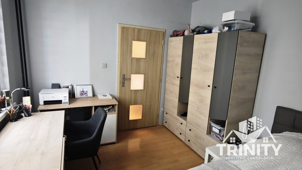 Na predaj 4-izbový byt s balkónom v Nových Zámkoch