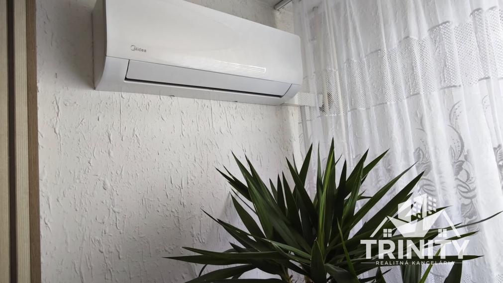 Na predaj 4-izbový byt s balkónom v Nových Zámkoch