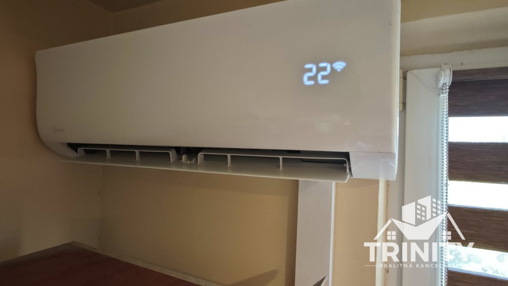 Na predaj 4-izbový byt s balkónom v Nových Zámkoch