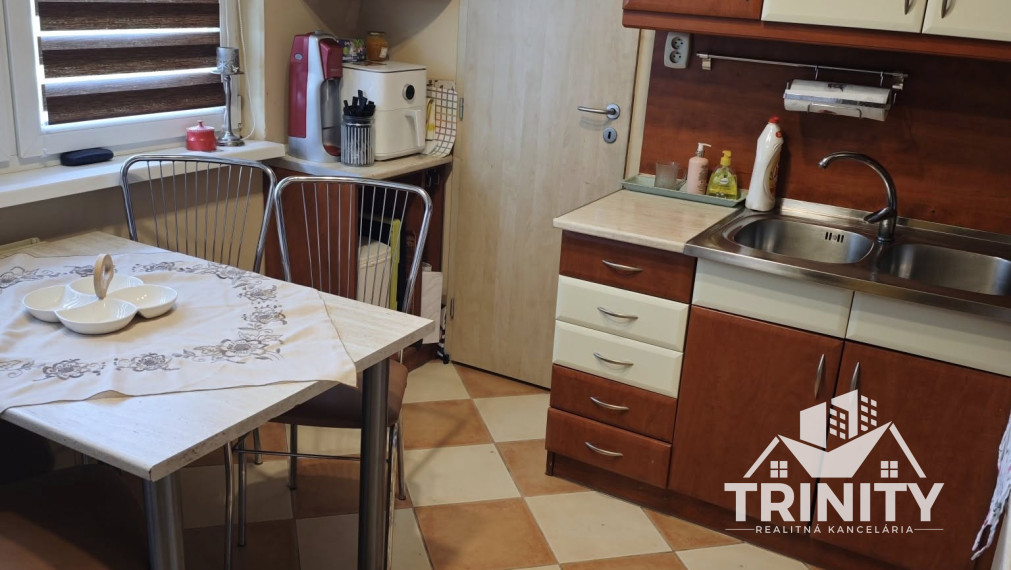 Na predaj 4-izbový byt s balkónom v Nových Zámkoch