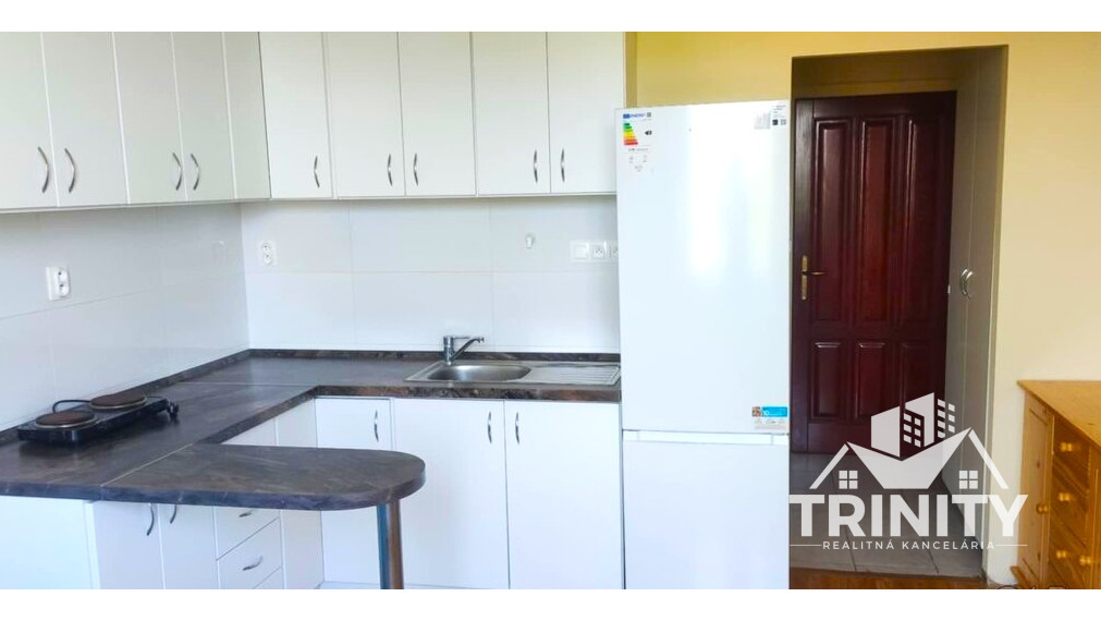 Na prenájom zariadená garsónka v Nových Zámkoch