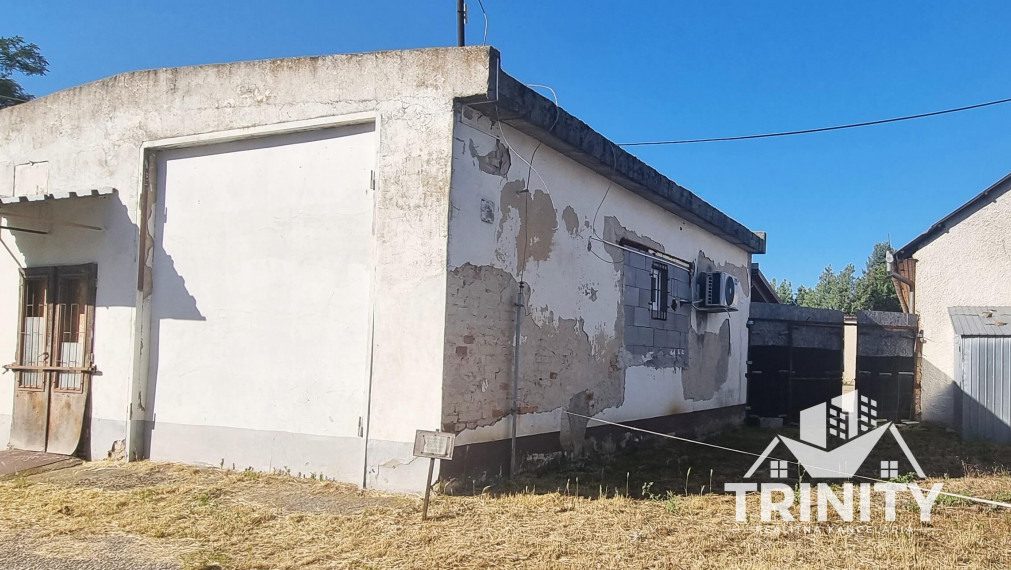 Na predaj budova so zastrešenou terasou v obci Pribeta