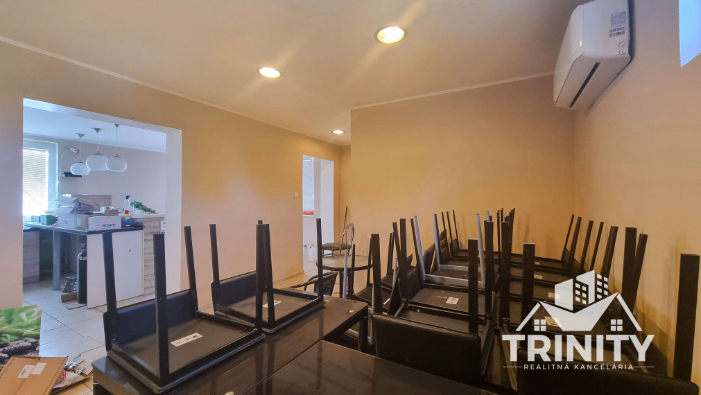 Na predaj budova so zastrešenou terasou v obci Pribeta