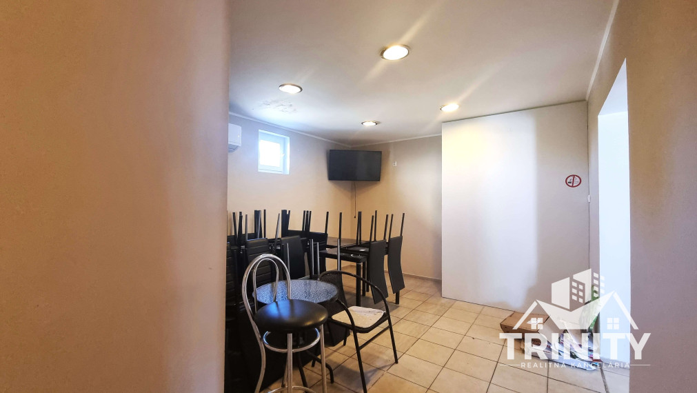 Na predaj budova so zastrešenou terasou v obci Pribeta