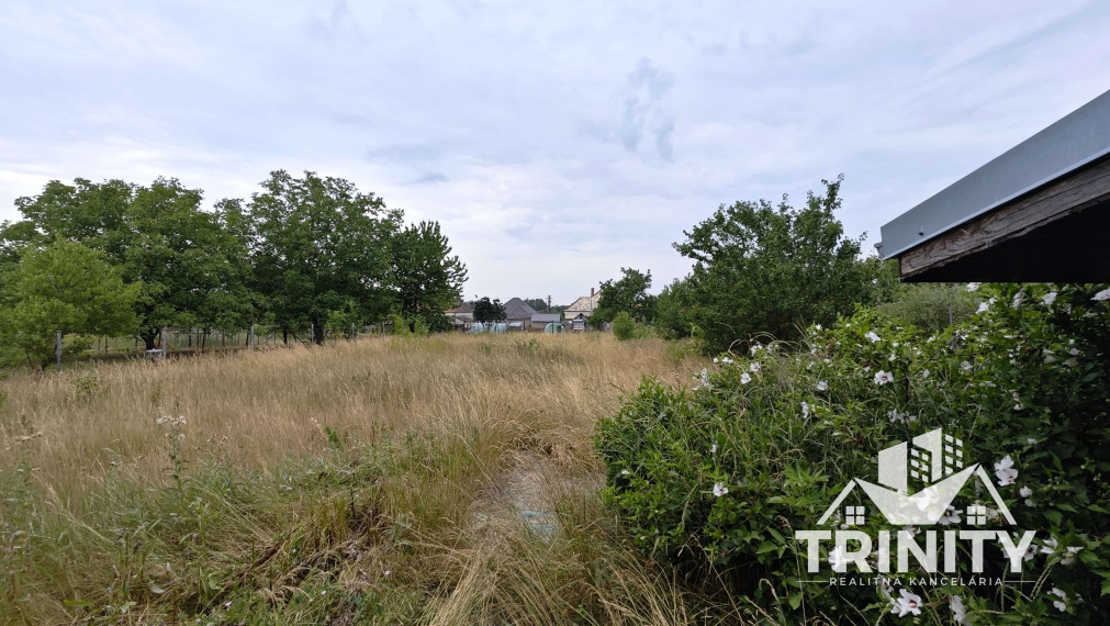 EXKLUZÍVNE - Na predaj 3-izbový rodinný dom v obci Semerovo