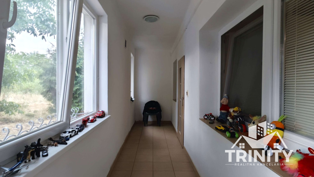 EXKLUZÍVNE - Na predaj 3-izbový rodinný dom v obci Semerovo