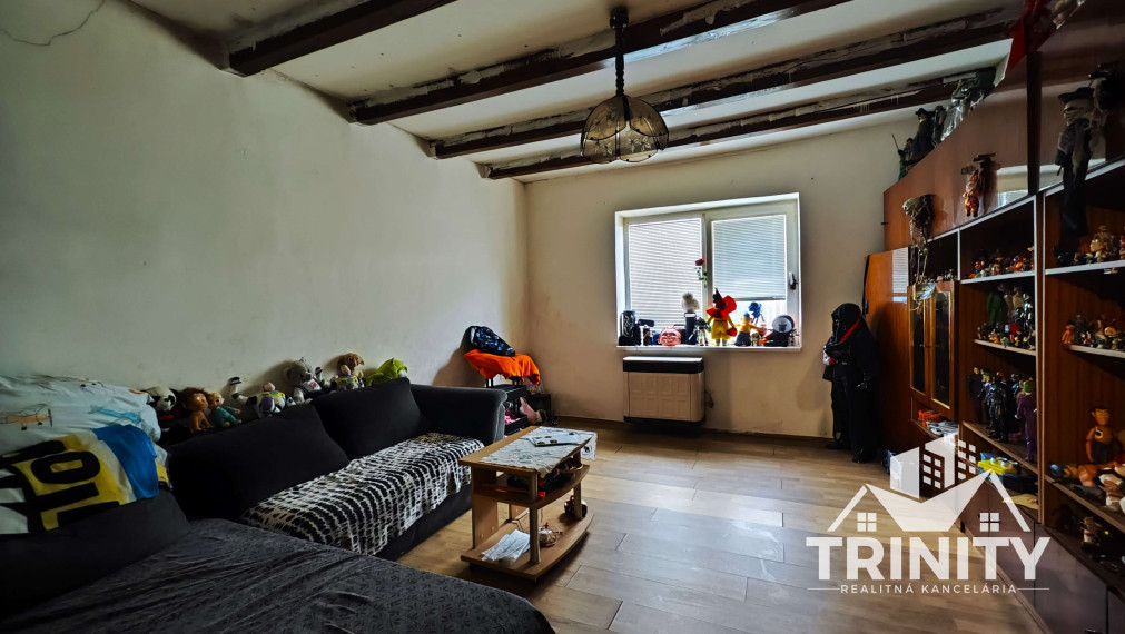 EXKLUZÍVNE - Na predaj 3-izbový rodinný dom v obci Semerovo