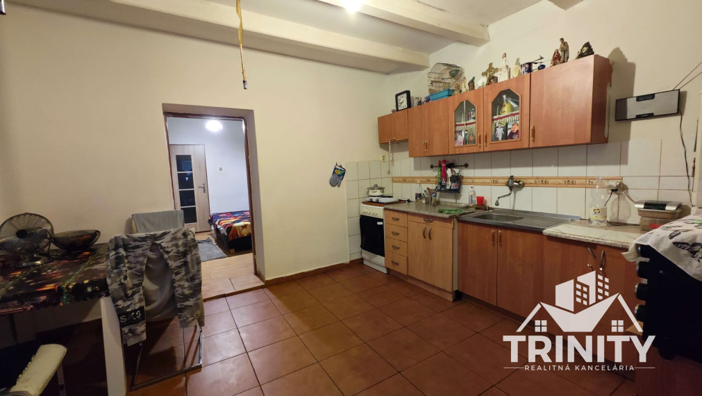 EXKLUZÍVNE - Na predaj 3-izbový rodinný dom v obci Semerovo