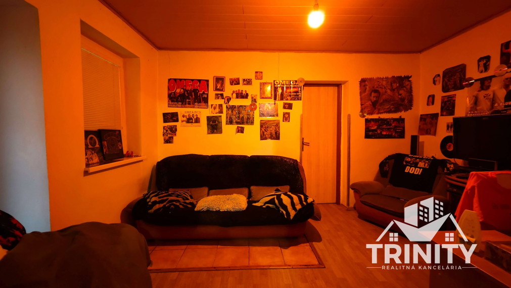 EXKLUZÍVNE - Na predaj 3-izbový rodinný dom v obci Semerovo