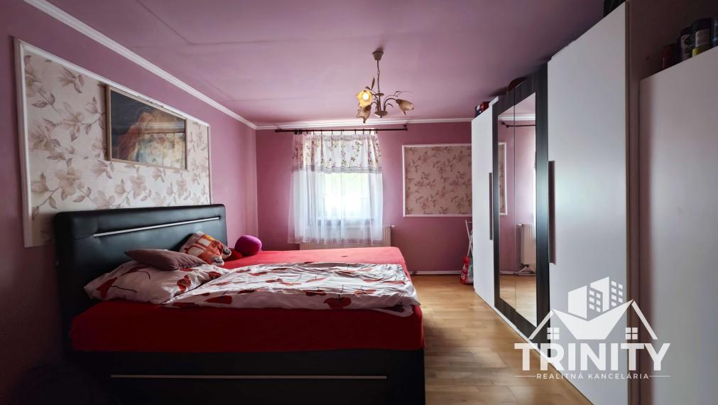 Na predaj 4-izbový a 2-izbový rodinný dom v meste Nové Zámky