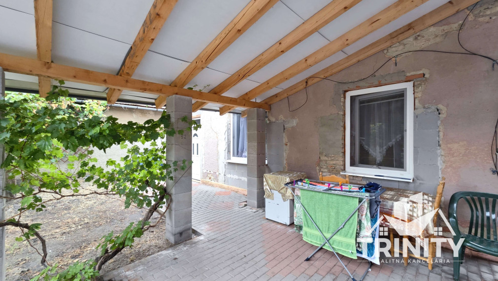 Na predaj 4-izbový a 2-izbový rodinný dom v meste Nové Zámky