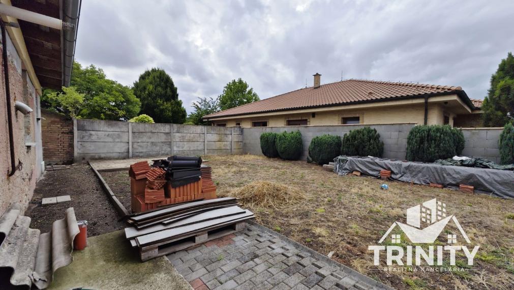 Na predaj 4-izbový a 2-izbový rodinný dom v meste Nové Zámky