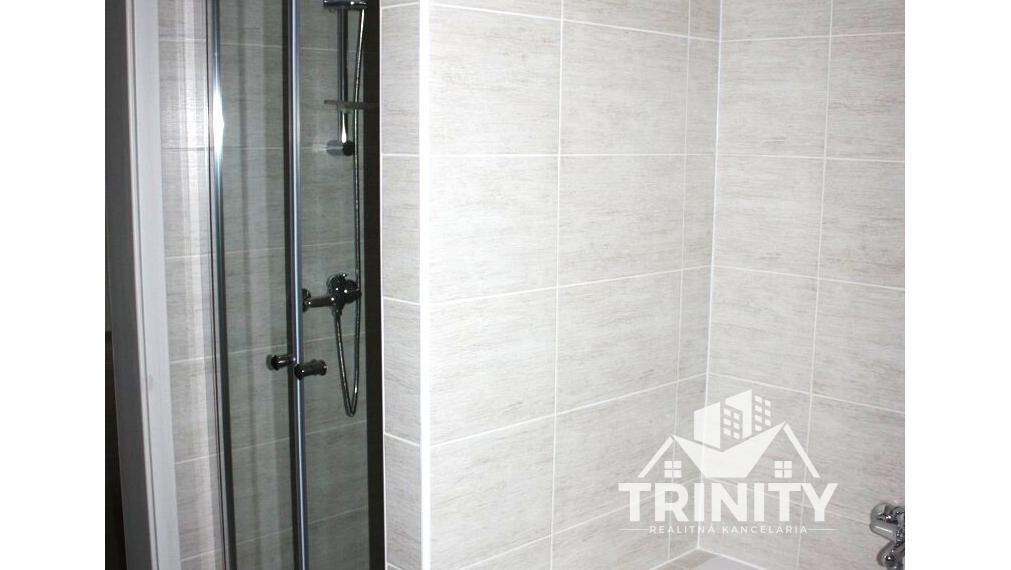 Prenájom 3-izbového bytu s balkónom na Andovskej ulici v meste Nové Zámky