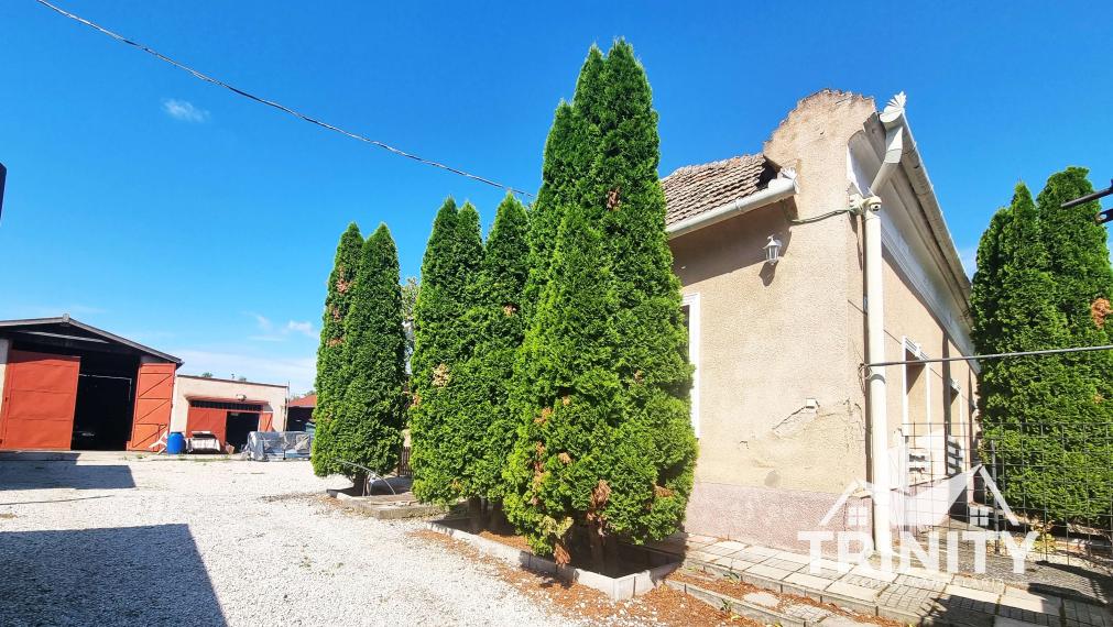 Predaj slnečného a priestranného 4-izbového rodinného domu v meste Kolárovo