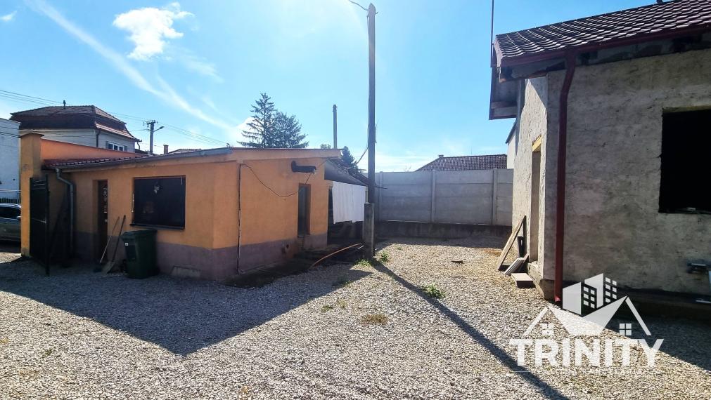 Predaj slnečného a priestranného 4-izbového rodinného domu v meste Kolárovo