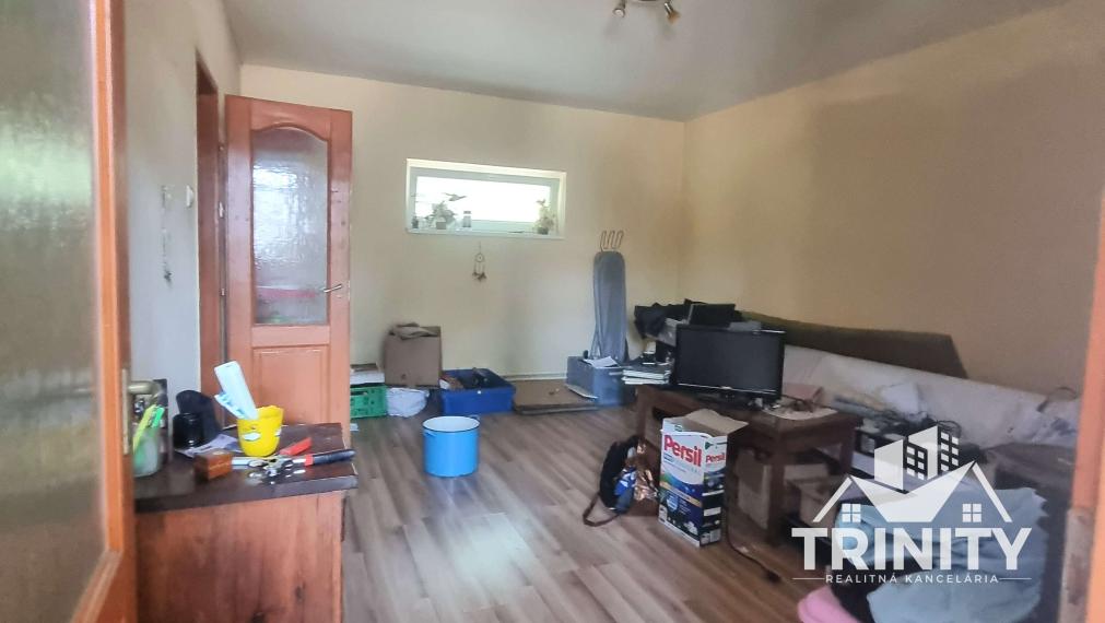 Predaj slnečného a priestranného 4-izbového rodinného domu v meste Kolárovo