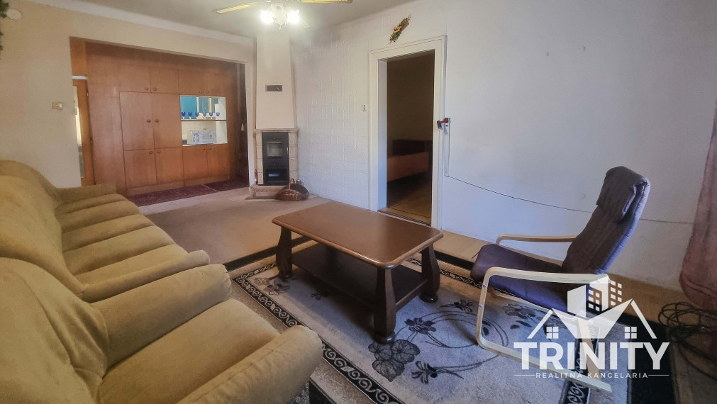 Na predaj 3-izbový podkrovný rodinný dom s garážou v meste Nové Zámky