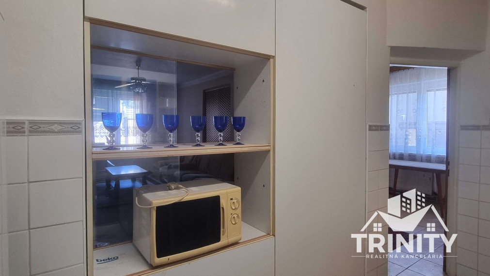 Na predaj 3-izbový podkrovný rodinný dom s garážou v meste Nové Zámky